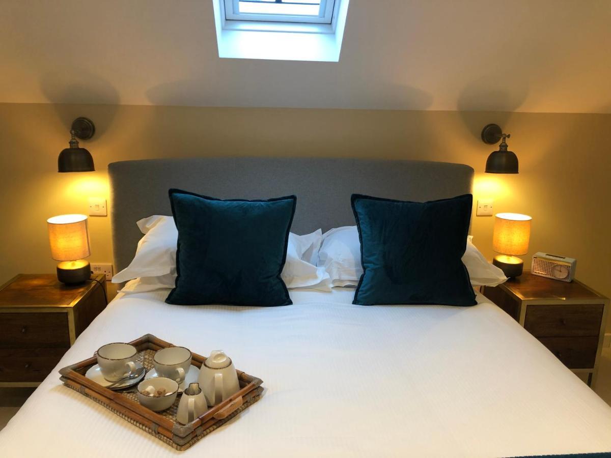 Hotel The Kings Head Whiteparish Exterior foto