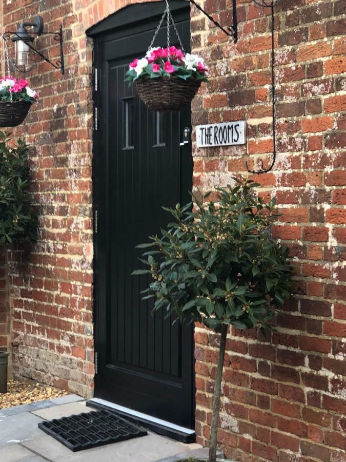 Hotel The Kings Head Whiteparish Exterior foto